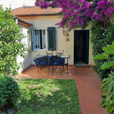 Villino San Martino 350M Dal Mare With Covered Parking Виареджо Экстерьер фото