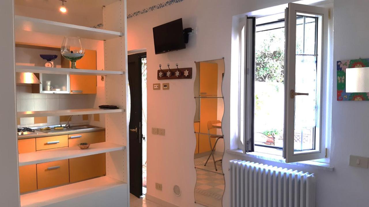 Villino San Martino 350M Dal Mare With Covered Parking Виареджо Экстерьер фото