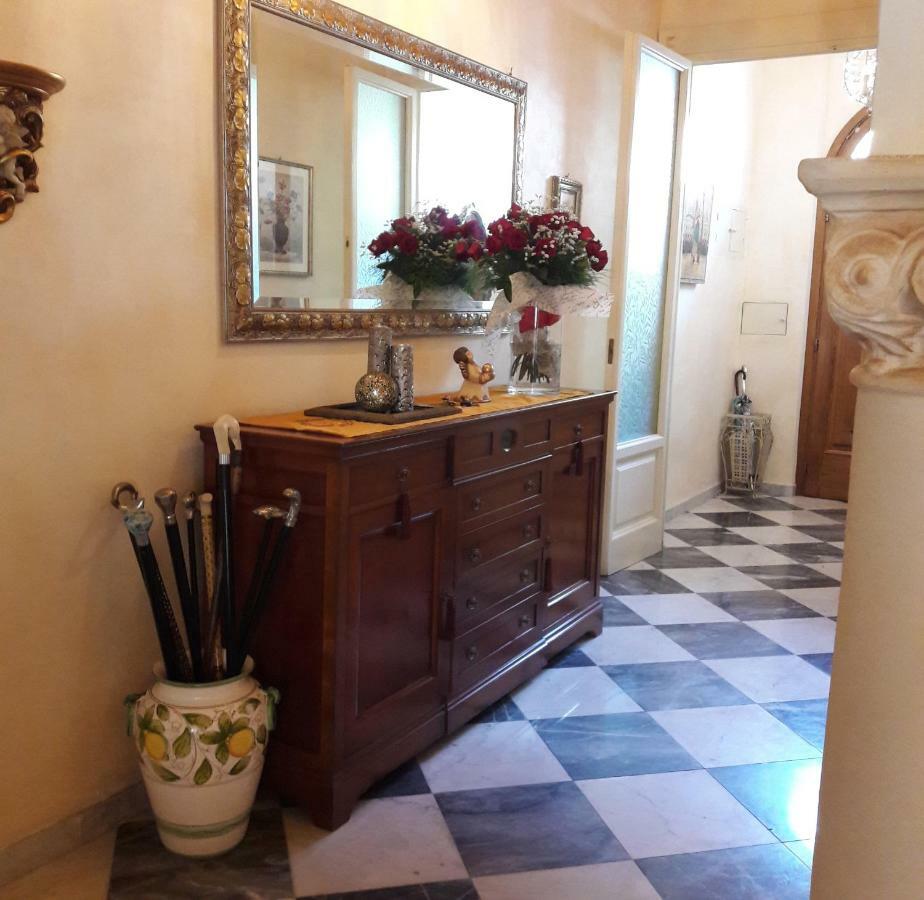 Villino San Martino 350M Dal Mare With Covered Parking Виареджо Экстерьер фото