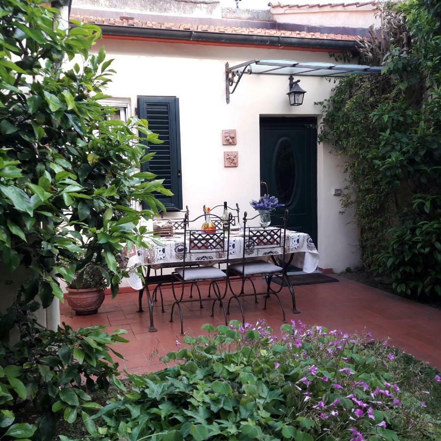 Villino San Martino 350M Dal Mare With Covered Parking Виареджо Экстерьер фото